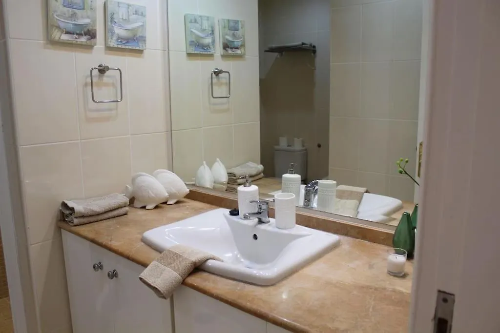 Tipsy Terrace Apartment 아칸티라도