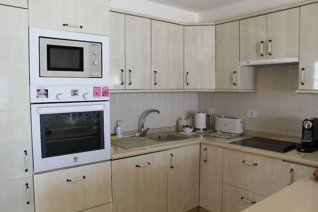 Tipsy Terrace Apartment 아칸티라도